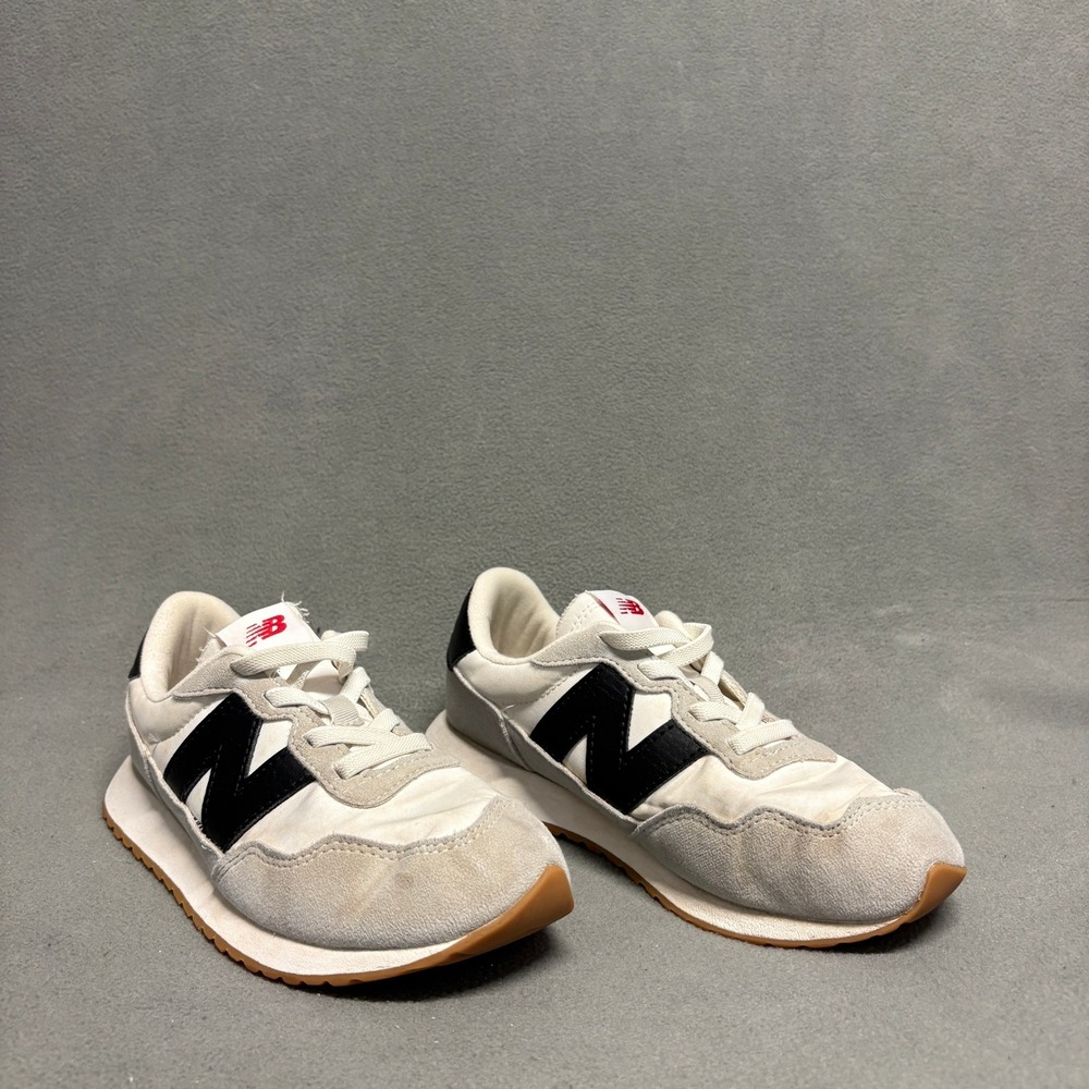 New Balance 237 Bungee Kids Size 3 White Black Good Retro Lifestyle Sneakers